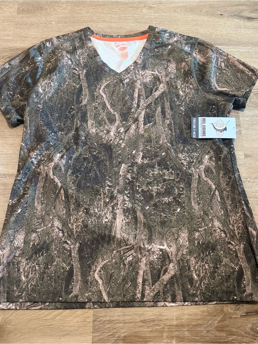 Reel Legend Womens V-Neck Short Sleeve Shirt in Camouflage
